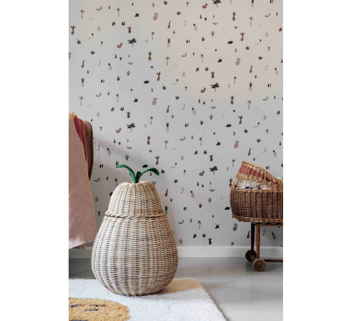 Корзина PEAR Natural Ferm Living, стоимость 15 600 руб.  Фотография 3